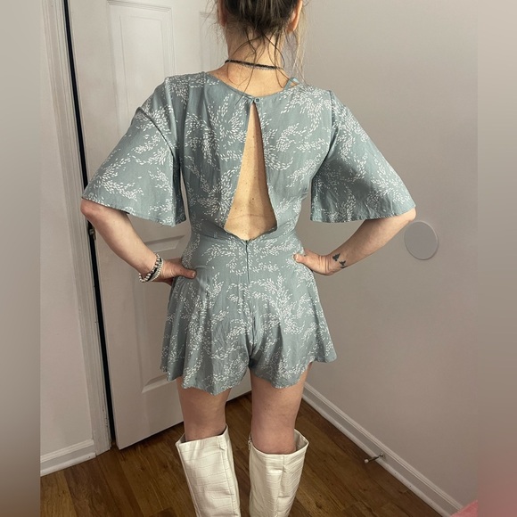 Princess Polly the Louie Romper Sage - Picture 7 of 10